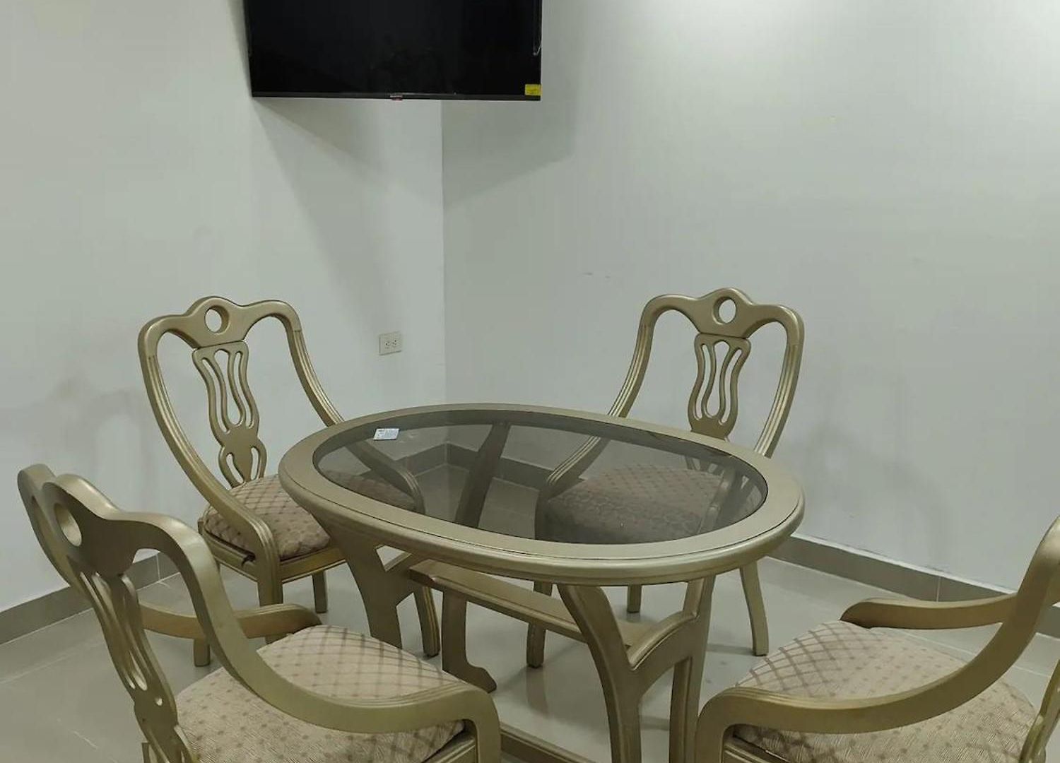 Em3-2g De 4 Hab En Zona Residencial Con Aire Acondicionado Wifi Y Parqueadero Apartamento