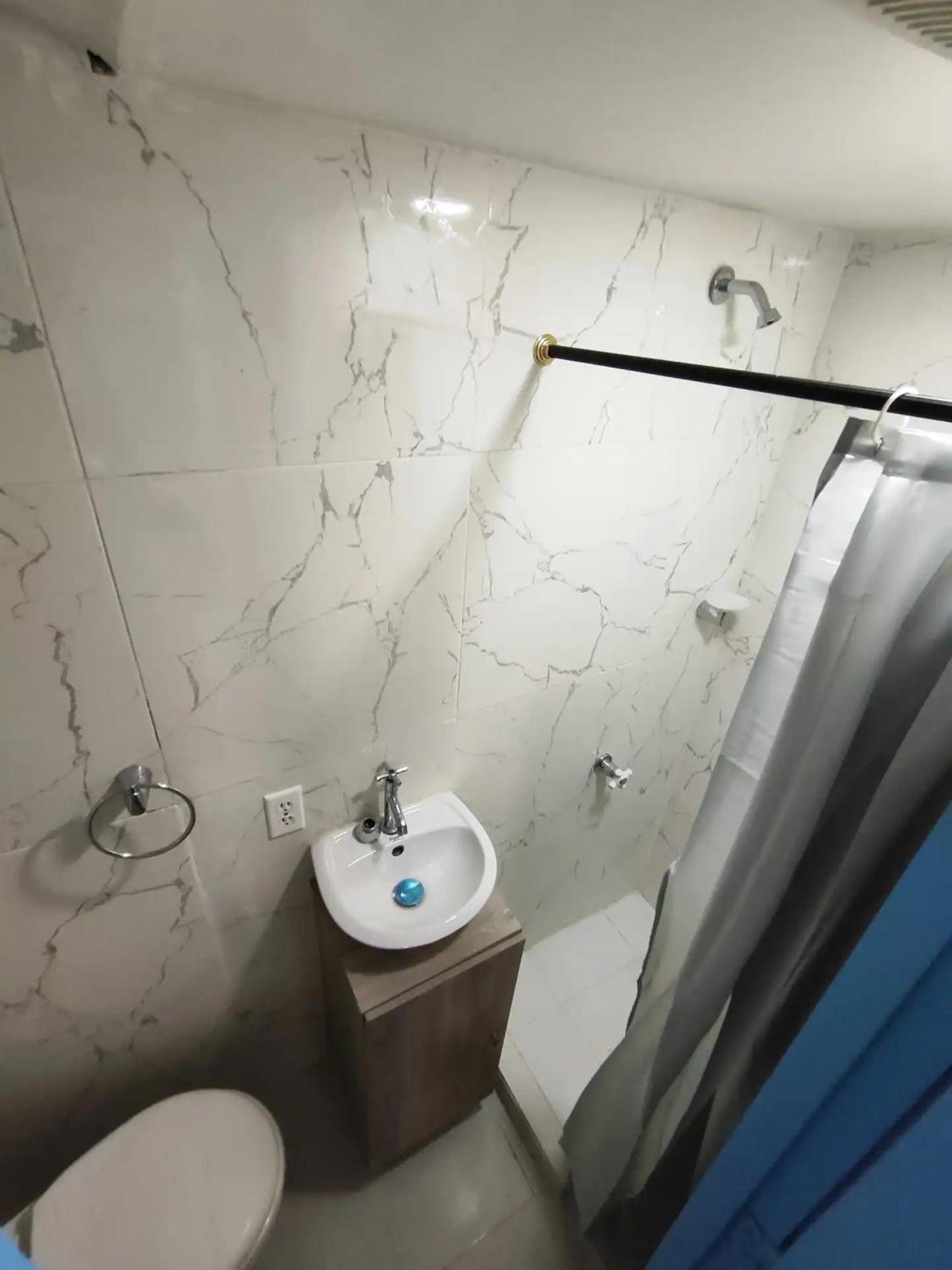 Em3-2g De 4 Hab En Zona Residencial Con Aire Acondicionado Wifi Y Parqueadero Apartamento