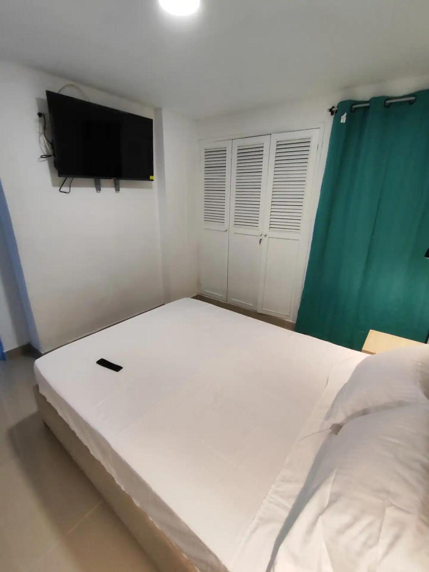 Em3-2g De 4 Hab En Zona Residencial Con Aire Acondicionado Wifi Y Parqueadero Apartamento Cartagena