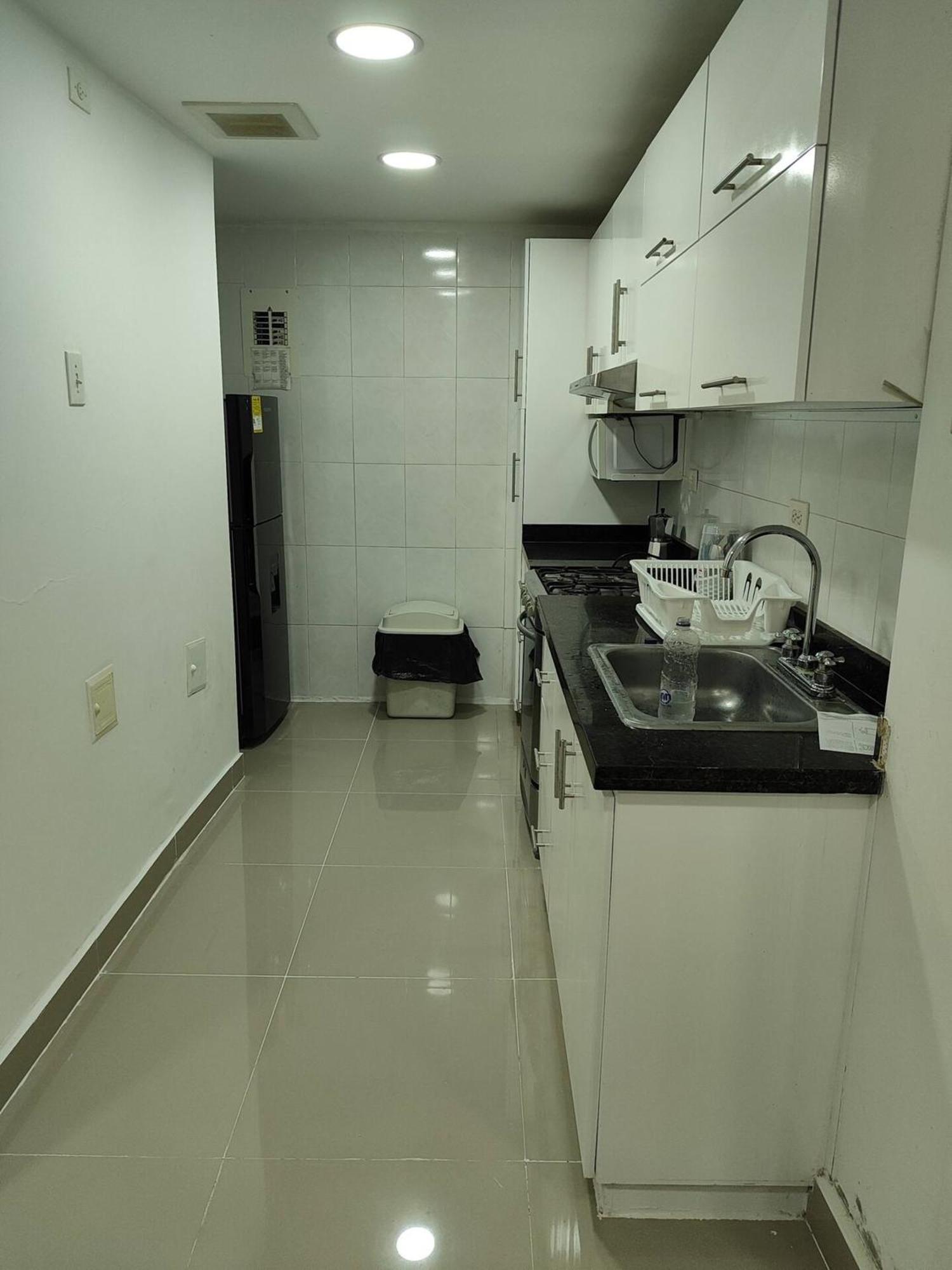 Em3-2g De 4 Hab En Zona Residencial Con Aire Acondicionado Wifi Y Parqueadero Apartamento *